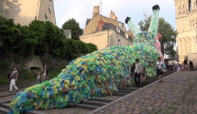 Les Accroche-cœurs 2018 : Appel à candidature « Adopte un(e) artiste » jusqu’au 14 mai