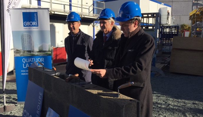 Pose de la première pierre de l’immeuble Quatuor La Tour