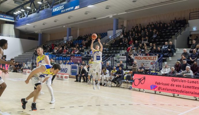 L’Etoile Angers Basket s’impose largement face au Central Fédéral