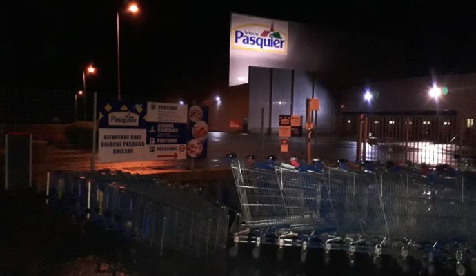 Plusieurs actions coups de poing des agriculteurs cette nuit dans le Maine-et-Loire