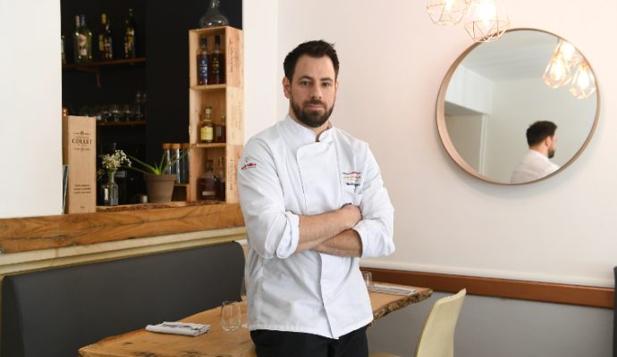 Nicolas Adamopulos, chef au restaurant Sens, a reçu le prix « Jeune Talent 2020 » de la part du guide Gault & Millau