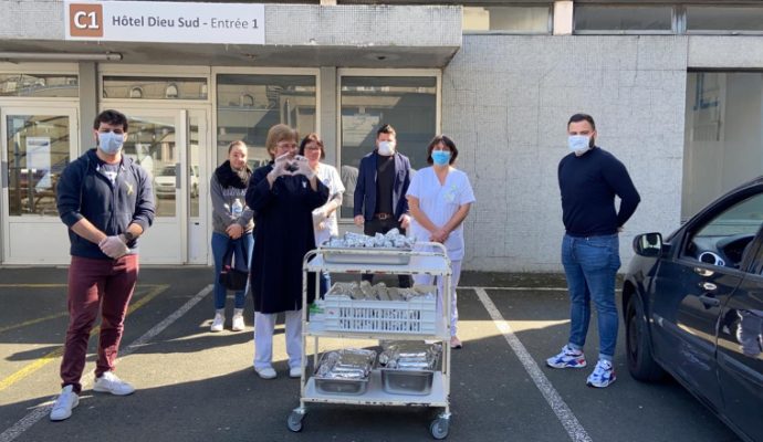 Ils se mobilisent pour offrir des repas aux soignants