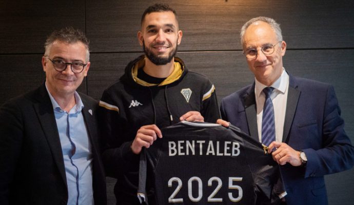 Angers SCO recrute l’international algérien Nabil Bentaleb