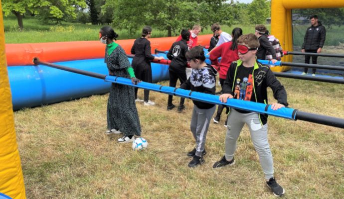 160 collégiens du Maine-et-Loire sensibilisés au handicap visuel grâce au cécifoot