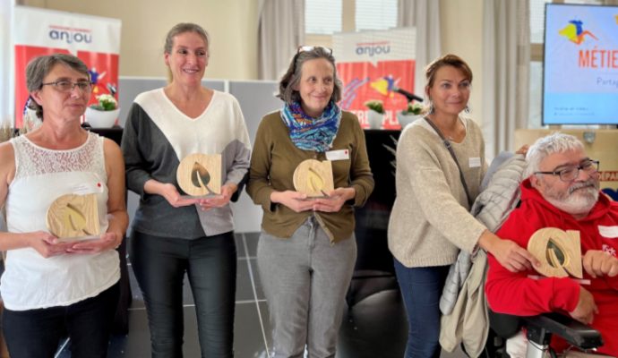 Remise des premiers Trophées des métiers du domicile : quatre projets récompensés