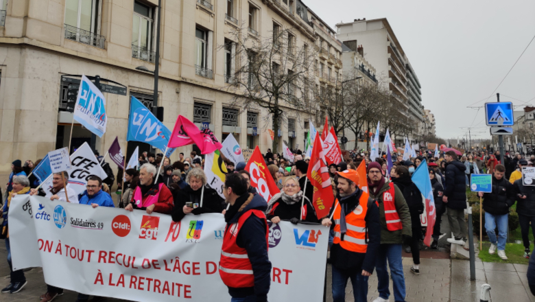 Cortège banderole Foch - Manif retraites