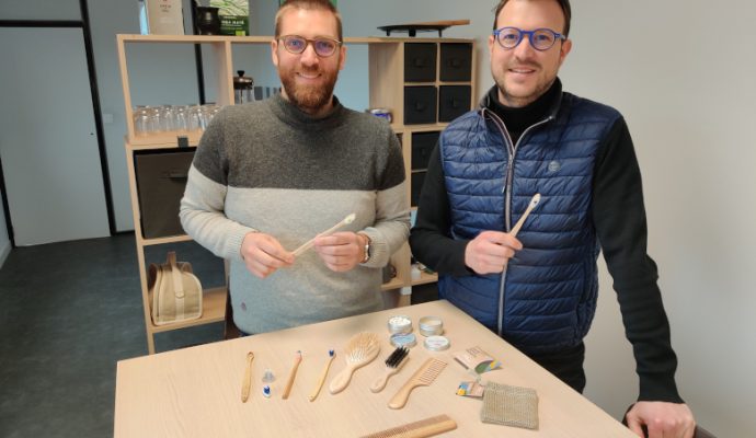 Près d’Angers, J’aime mes dents ouvre sa propre usine pour fabriquer des brosses à dents écologiques