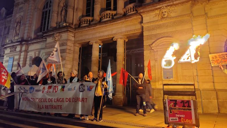 Marche aux flambeaux manifestation