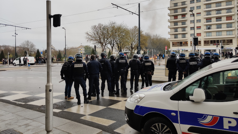 Manif policiers devant mairie