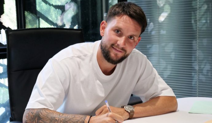 Football : Angers SCO officialise sa première recrue