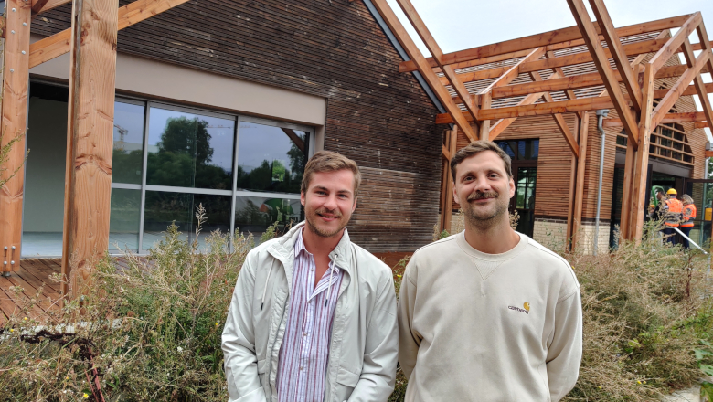 Nicolas Rondeau et Charles-Henri de Froissard gérants restaurant bord de Maine