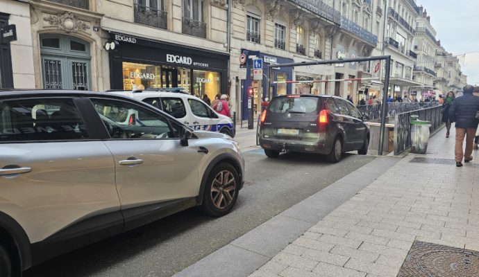 Ils demandent de faire de la place pour les vélos dans le parking du Ralliement