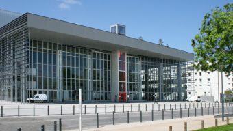 Gaëtan Roussel et Pierre de Maere en concert sur la scène du Quai à Angers