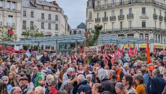 Près de 3 000 personnes ont marché à Angers contre l’extrême droite