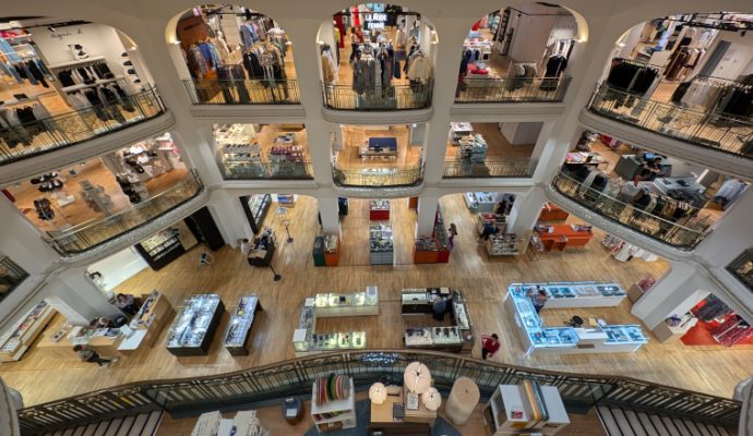 Malgré la polémique, Shein ouvrira mi-novembre aux Galeries Lafayette d’Angers