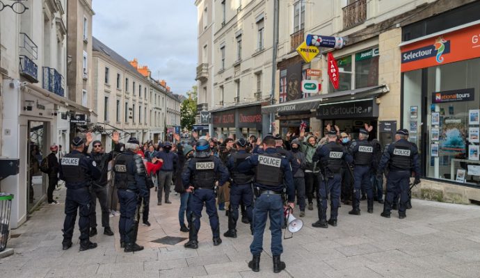 Meurtre de Philippine : antifascistes et ultra-droite mobilisés à Angers