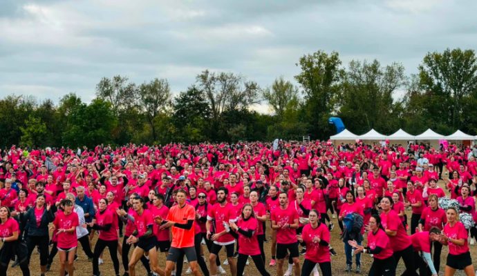 Plus de 13 000 personnes réunies à Angers pour Octobre rose