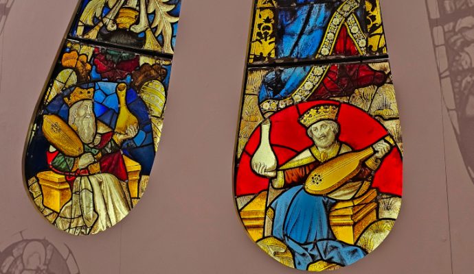 Les vitraux restaurés de la cathédrale d’Angers exposés au grand public pendant un mois