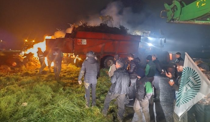 Les agriculteurs ont repris les mobilisations dans le Maine-et-Loire