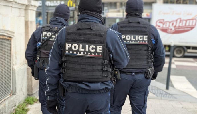 Les policiers municipaux d’Angers bientôt équipés d’armes létales ?