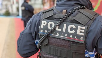 Municipales : quelles sont les propositions de Christophe Béchu et de Romain Laveau en matière de sécurité ?