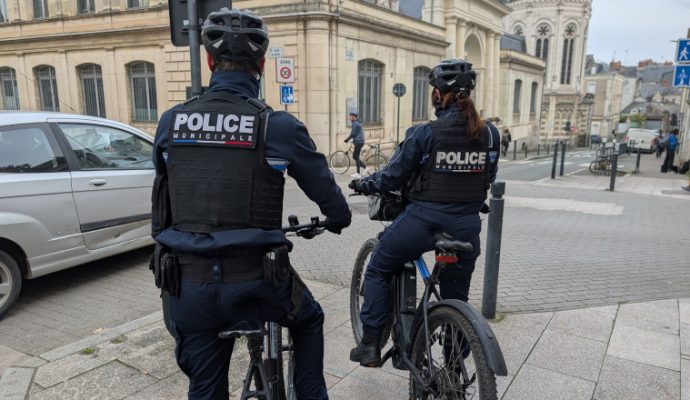 La police municipale d’Angers bientôt équipée d’armes à feu : le conseil municipal donne son feu vert