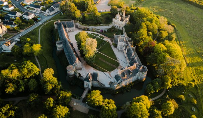 Le château du Plessis-Macé dévoile son programme de réouverture