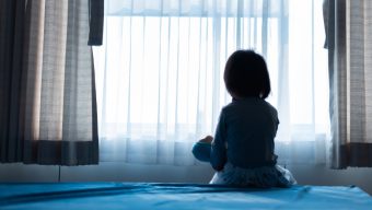 Crise dans la protection de l’enfance : enquête sur un système à bout de souffle