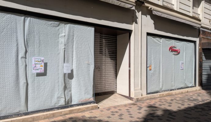Plusieurs magasins baissent le rideau rue Saint-Aubin