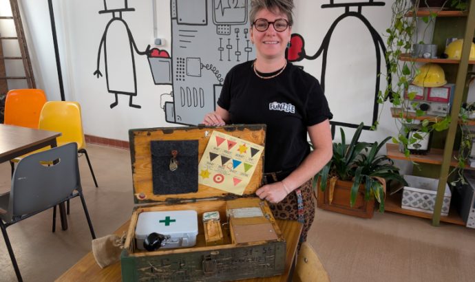 Elle crée une boîte à énigmes sur la Seconde Guerre mondiale en Anjou