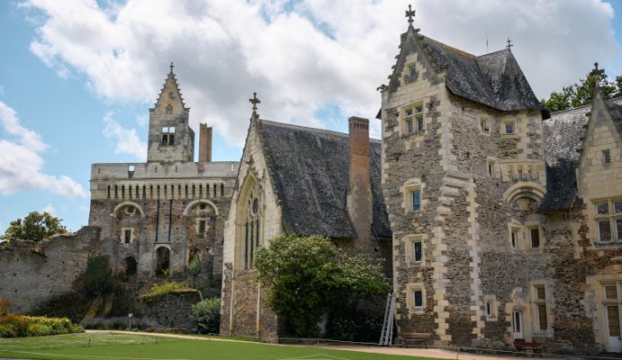 Le château du Plessis-Macé lance sa saison estivale entre spectacles et animations