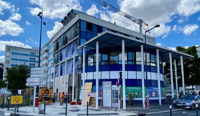 En partie détruite pendant les émeutes de 2023, la Maison départementale des solidarités réhabilitée dans le quartier de Monplaisir