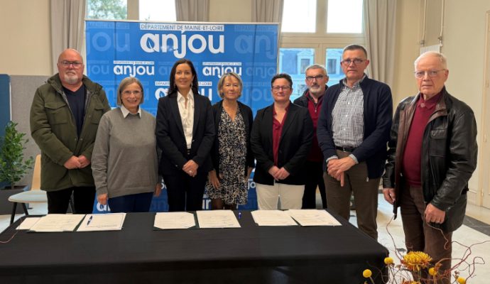Le Département de Maine-et-Loire et différents acteurs signent une charte pour favoriser l&rsquo;autonomie des jeunes confiés à l&rsquo;Aide sociale à l&rsquo;enfance