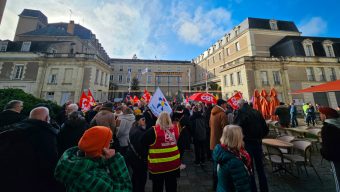 À Angers, une centaine de manifestants mobilisés contre l’austérité et pour les salaires