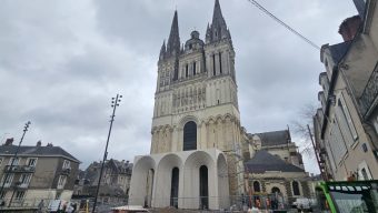 À Angers, la cathédrale Saint-Maurice inaugure sa galerie contemporaine avec une soirée ouverte au public