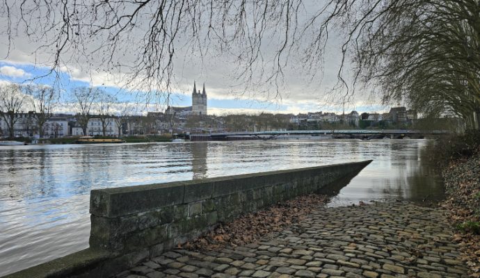 Parkings fermés, tramway interrompu… la Ville d’Angers renforce ses mesures de sécurité en raison de la crue de la Maine