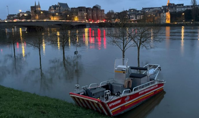 Crues : la Maine va dépasser la cote de 6,12 m et menace le centre-ville d’Angers