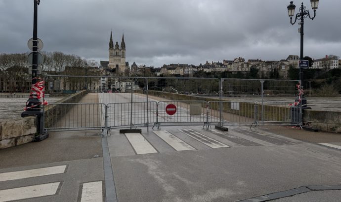 Décrue : le pont de Verdun va rouvrir aux piétons et cyclistes