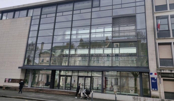À Angers, la colère gronde au lycée Joachim-du-Bellay