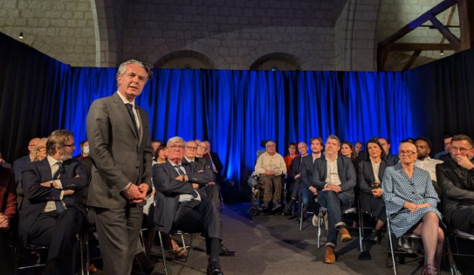 Municipales 2026 : Christophe Béchu dévoile l&rsquo;ensemble de sa liste