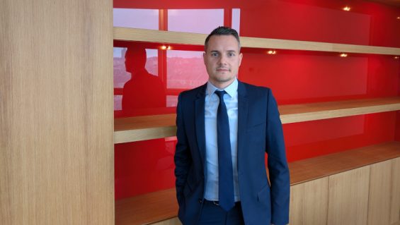 Valentin Rambault va mener une liste sans étiquette à Angers ...