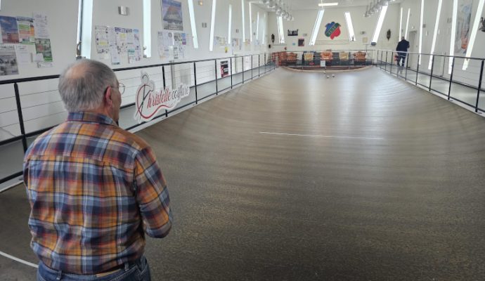 À Angers, la boule de fort continue de rassembler, en quête de nouveaux adeptes