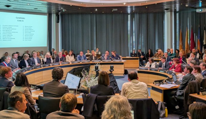 À Angers, la mandature démarre dans un climat tendu