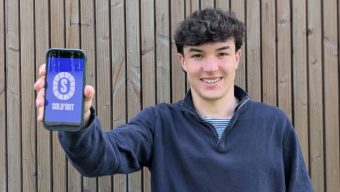 Ce jeune angevin propose une application avec des places à prix réduits pour des événements sportifs