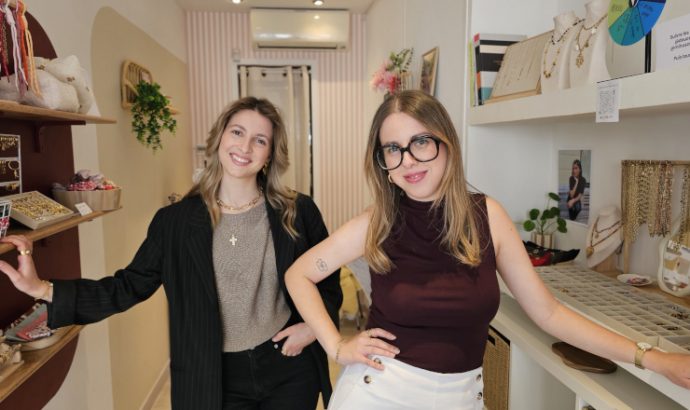 Sur 12 m² seulement, cette boutique insolite accueille des créateurs toute l’année