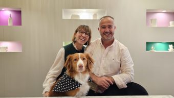 À Angers, ce nouveau café créatif veut rendre la peinture sur céramique accessible à tous