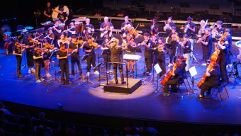 « C&rsquo;est magnifique de voir son enfant sur scène » : les jeunes musiciens de Démos en concert au Quai