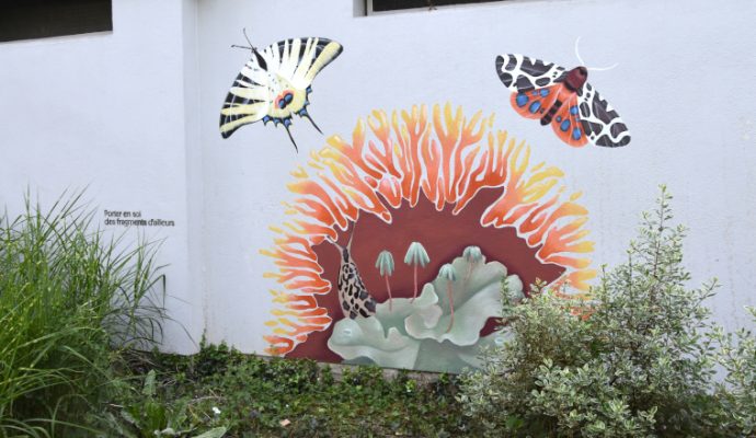 Dans cette résidence angevine, la tapisserie de l’Apocalypse réinterprétée par une peintre locale