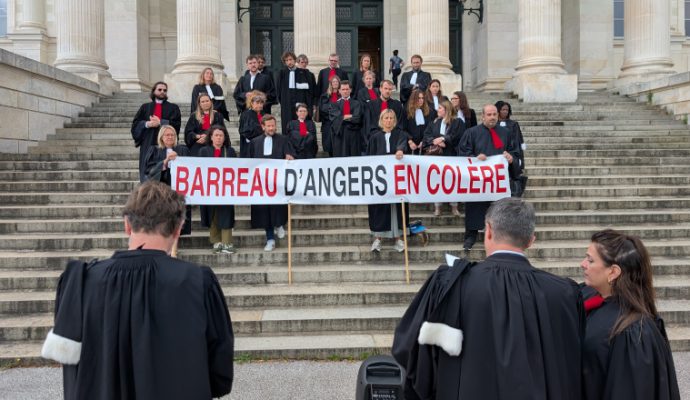 Les avocats angevins poursuivent leur mobilisation contre la réforme de la justice criminelle
