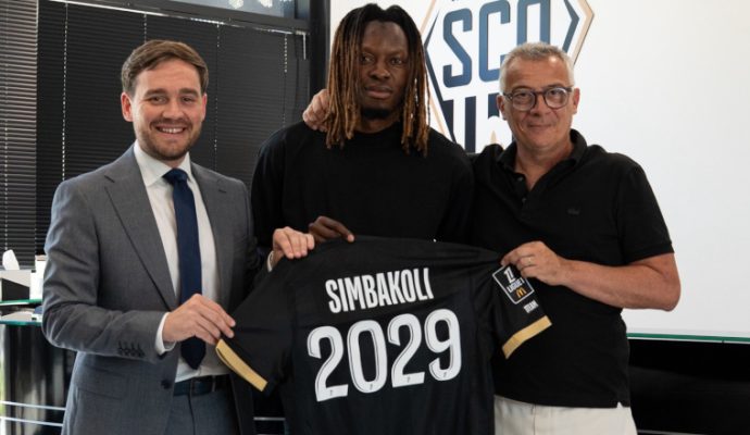 Football : Angers SCO fait revenir Usman Simbakoli en Anjou